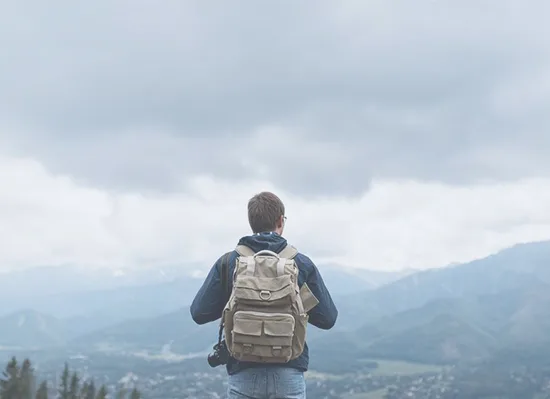 MOUNTAIN HIKING - kaiyun.com-APP下载